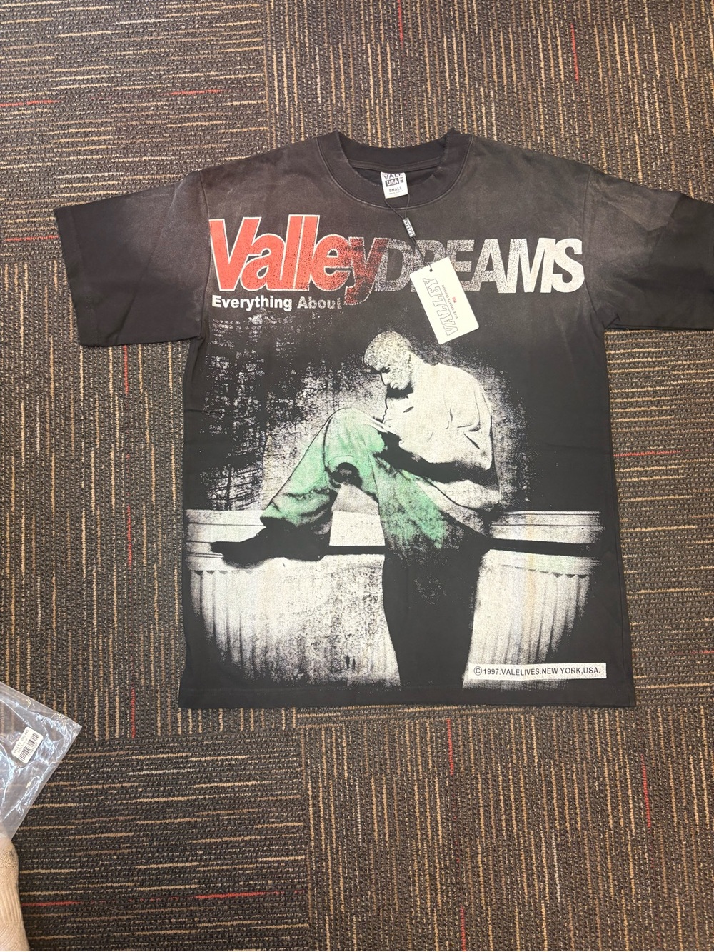 Vale shirt - Picture 2 of 3